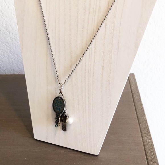 Sun Sand Sea beach/shell charm long pendant necklace - Picture 2 of 5